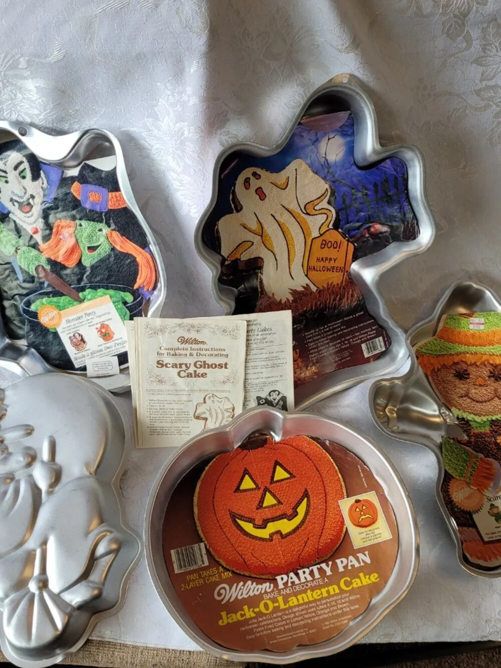 Vintage Wilton 80s 90s Halloween cake pan lot set Ghost Pumpkin Witch retro